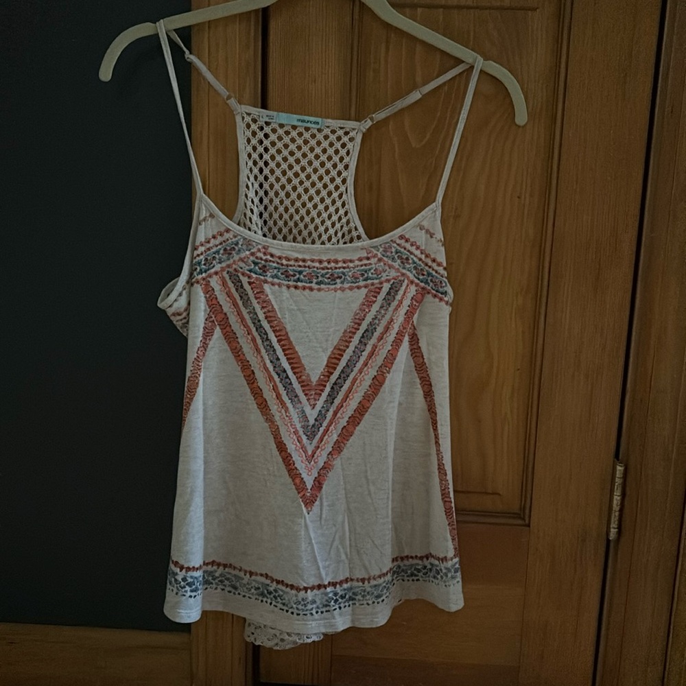 Maurice’s tank top size large